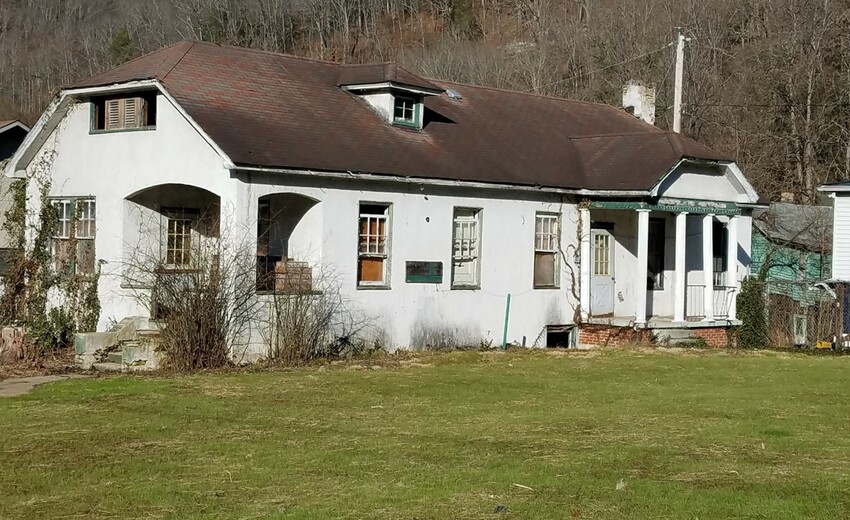 This mystery building, and the adjacent land, was the site of Henrietta Dismukes Hospital and Nurses’ Home, one of the largest privately owned African American hospitals in the country.